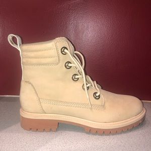 New wishbone nude boots